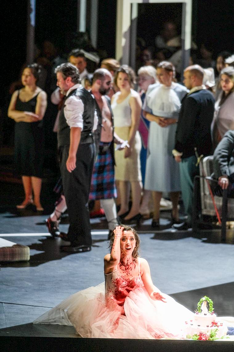 Lucia, Donizetti, Gürbaca, Lisette Oropesa. Foto: T+T Fotografie / Toni Suter + Tanja Dorendorf