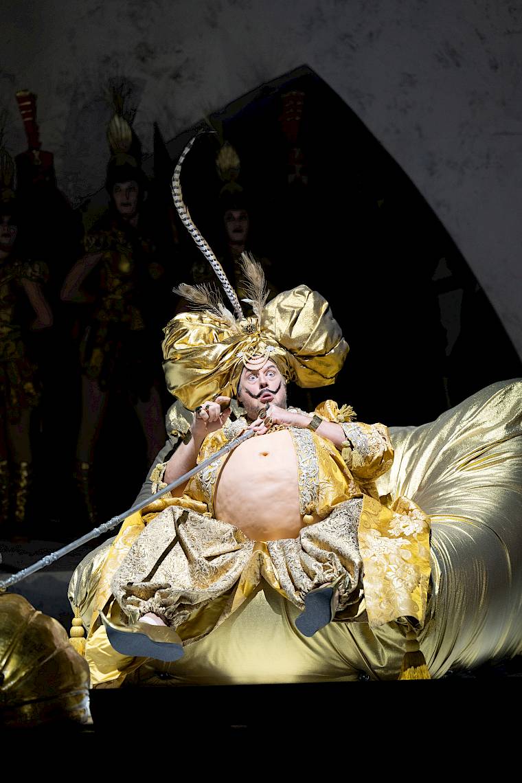 Barkouf, Offenbach, Hopp. Foto: Monika Rittershaus