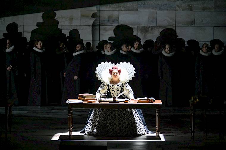 Roberto Devereux, Gaetano Donizetti, David Alden. Foto: T+T Fotografie / Toni Suter + Tanja Dorendorf